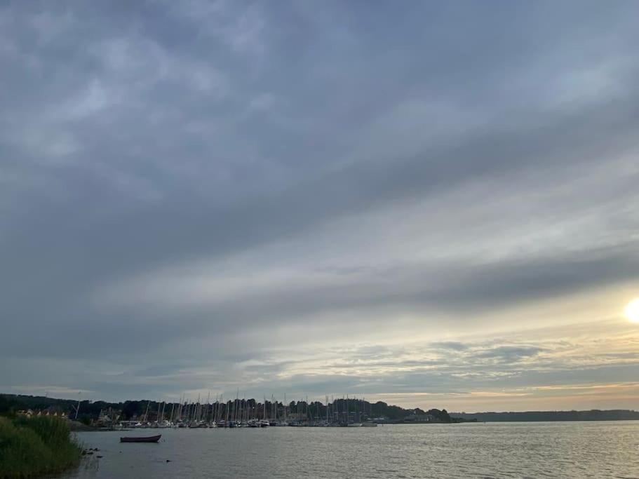 Idyllisk, Historisk Byhus Ved Fjorden I Mariager Extérieur photo