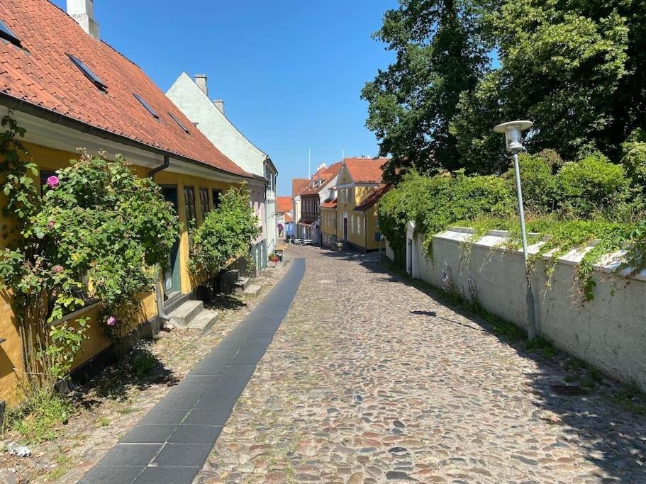 Idyllisk, Historisk Byhus Ved Fjorden I Mariager Extérieur photo