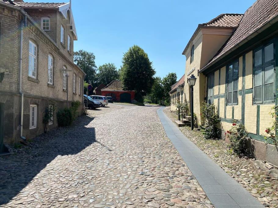 Idyllisk, Historisk Byhus Ved Fjorden I Mariager Extérieur photo